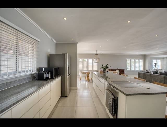 4 BEDROOM HOUSE FOR SALE IN BALLITO CENTRAL
